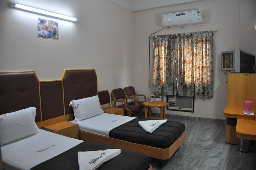 Hotel Pearls Madurai Habitación foto